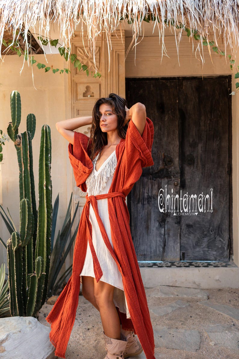 Bata kimono de algodón crudo ∆ Chaqueta cruzada tipo cárdigan bohemio ∆ Vestido maxi bohemio ∆ Top gitano de estilo tribal ∆ Vestido playero Miami Long Beach / Ocre rojo imagen 6