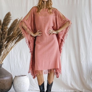 Rosa Gudinna Poncho Klänning ∆ Boho Festivalkläder Sommartunika Strandklänning ∆ Loungeklänning ∆ Hållbar Plus Size Klänning / Rosa bild 1