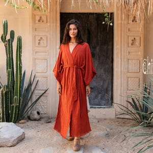 Bata kimono de algodón crudo ∆ Chaqueta cruzada tipo cárdigan bohemio ∆ Vestido maxi bohemio ∆ Top gitano de estilo tribal ∆ Vestido playero Miami Long Beach / Ocre rojo imagen 8