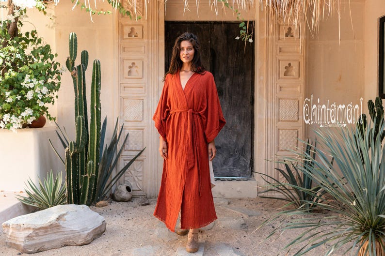 Bata kimono de algodón crudo ∆ Chaqueta cruzada tipo cárdigan bohemio ∆ Vestido maxi bohemio ∆ Top gitano de estilo tribal ∆ Vestido playero Miami Long Beach / Ocre rojo imagen 8