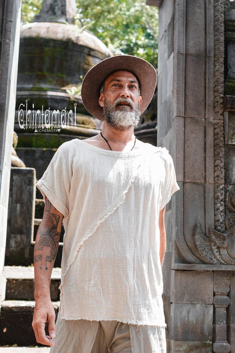 Camiseta Boho Branca ∆ Camiseta Orgânica Masculina ∆ Top Tribal Eco Nomad de Algodão Cru ∆ Túnica Confortável Hippie ∆ Camiseta Cigana / Off White imagem 4