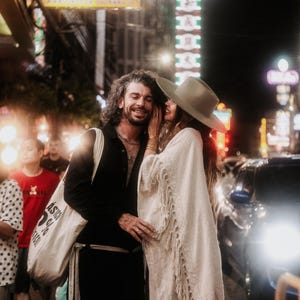 Women Poncho Boho Kimono Robe ∆ Burning Festival Clothes Desert Man Cardigan ∆ Ceremony Bohemian Clothing Blanket Fringe Robe / Off White image 20