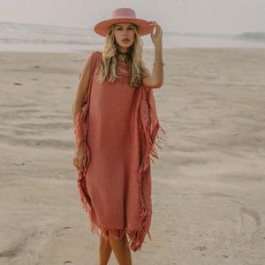 Rosa Gudinna Poncho Klänning ∆ Boho Festivalkläder Sommartunika Strandklänning ∆ Loungeklänning ∆ Hållbar Plus Size Klänning / Rosa bild 14