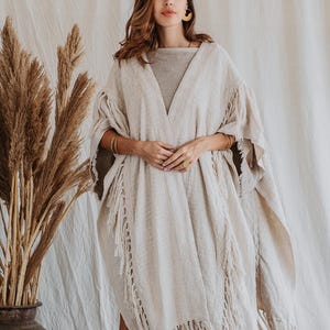 Women Poncho Boho Kimono Robe ∆ Burning Festival Clothes Desert Man Cardigan ∆ Ceremony Bohemian Clothing Blanket Fringe Robe / Off White image 10