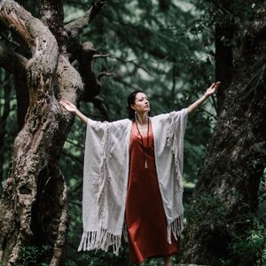 Women Poncho Boho Kimono Robe ∆ Burning Festival Clothes Desert Man Cardigan ∆ Ceremony Bohemian Clothing Blanket Fringe Robe / Off White image 19