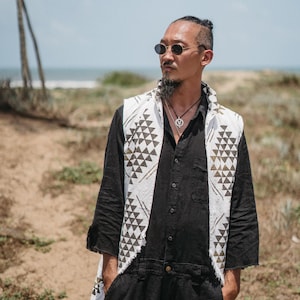 Burner Boho Väst ∆ Herr Ärmlös Jacka ∆ Festivalkläder Tunika Tribal Herrkläder ∆ Goa Tulum Outfit ∆ Hög Låg Långärmad Linne bild 3