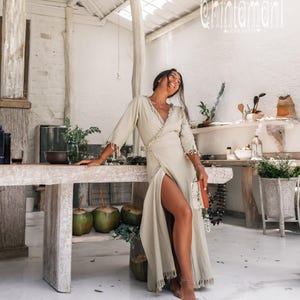 Abito lungo Boho avvolgente da donna ∆ Abito lungo Boho Clothing ∆ Abito Boho biologico ∆ Abito lungo in cotone con frange ∆ Abito estivo da dea / Salvia