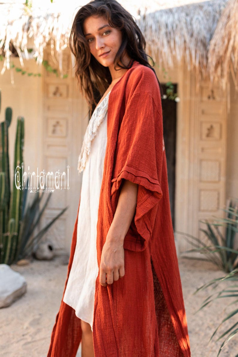 Bata kimono de algodón crudo ∆ Chaqueta cruzada tipo cárdigan bohemio ∆ Vestido maxi bohemio ∆ Top gitano de estilo tribal ∆ Vestido playero Miami Long Beach / Ocre rojo imagen 7