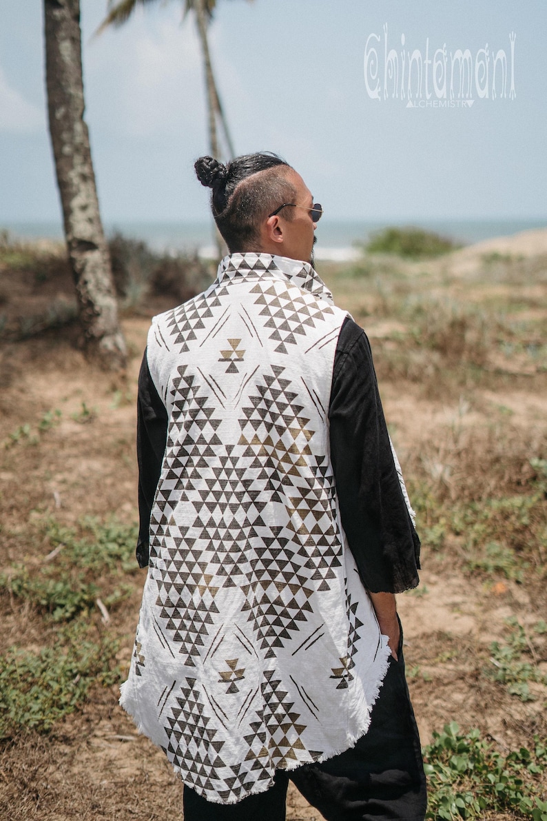 Burner Boho Väst ∆ Herr Ärmlös Jacka ∆ Festivalkläder Tunika Tribal Herrkläder ∆ Goa Tulum Outfit ∆ Hög Låg Långärmad Linne bild 1
