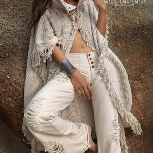 Festivalponcho ∆ Dam Boho Kofta Jacka ∆ Rå Bomull Boho Morgonrock ∆ Vidärmad Överdimensionerad Kimono Omlotttopp ∆ Nomadkläder Outfit bild 7
