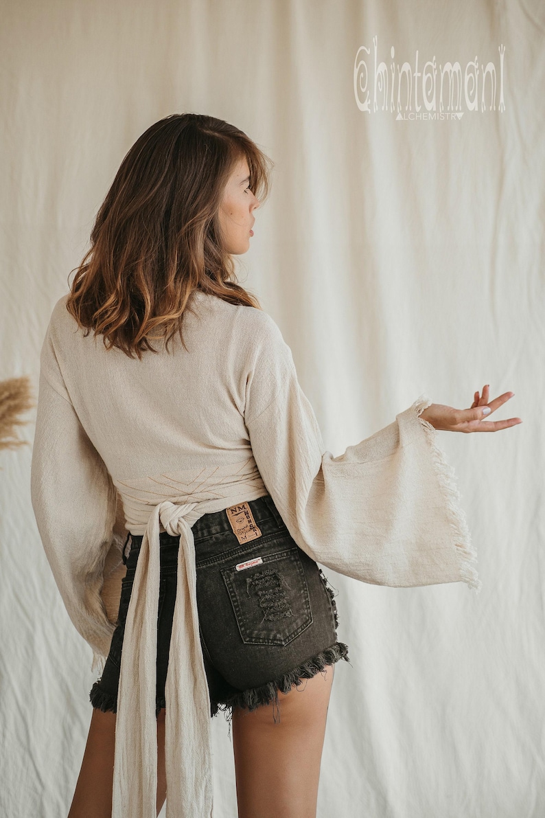 Top estilo boho cruzado para mujer ∆ Ropa boho, top kimono ∆ Ropa orgánica ∆ Top corto de manga ancha ∆ Ropa boho estilo hippie gitano / Blanco roto imagen 3