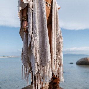 Women Poncho Boho Kimono Robe ∆ Burning Festival Clothes Desert Man Cardigan ∆ Ceremony Bohemian Clothing Blanket Fringe Robe / Off White image 4