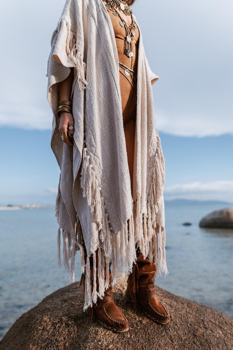 Women Poncho Boho Kimono Robe ∆ Burning Festival Clothes Desert Man Cardigan ∆ Ceremony Bohemian Clothing Blanket Fringe Robe / Off White image 4