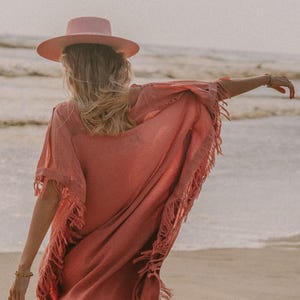 Rosa Gudinna Poncho Klänning ∆ Boho Festivalkläder Sommartunika Strandklänning ∆ Loungeklänning ∆ Hållbar Plus Size Klänning / Rosa bild 16