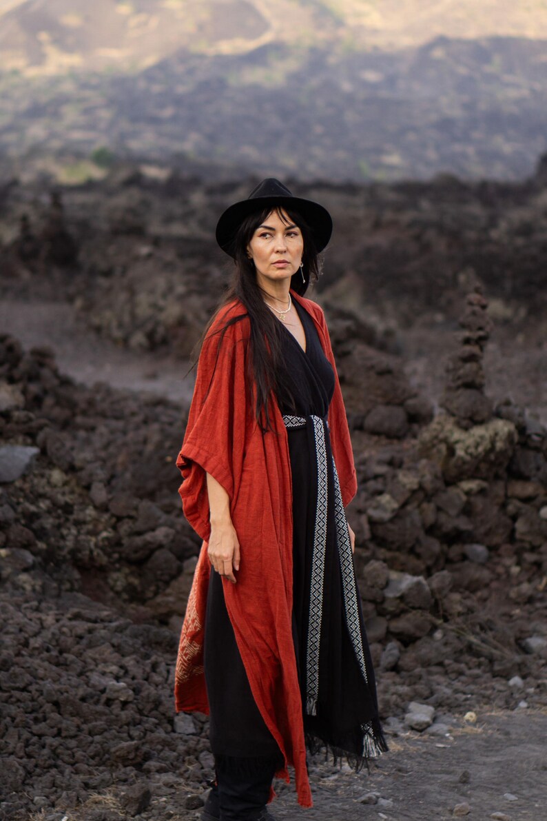 Bata kimono de algodón crudo ∆ Chaqueta cruzada tipo cárdigan bohemio ∆ Vestido maxi bohemio ∆ Top gitano de estilo tribal ∆ Vestido playero Miami Long Beach / Ocre rojo imagen 18