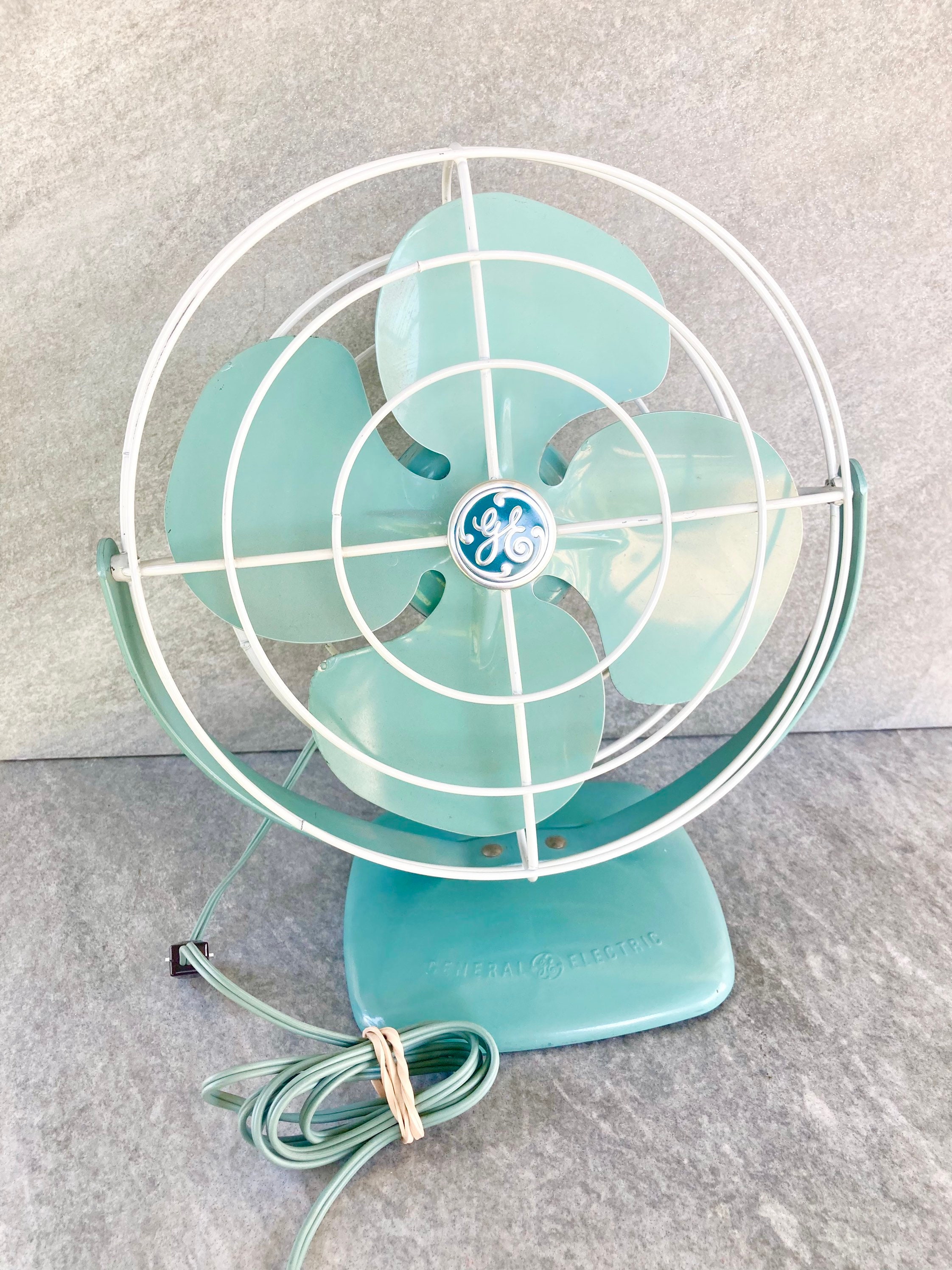 Electric Box Fan for sale Only 2 left at 60