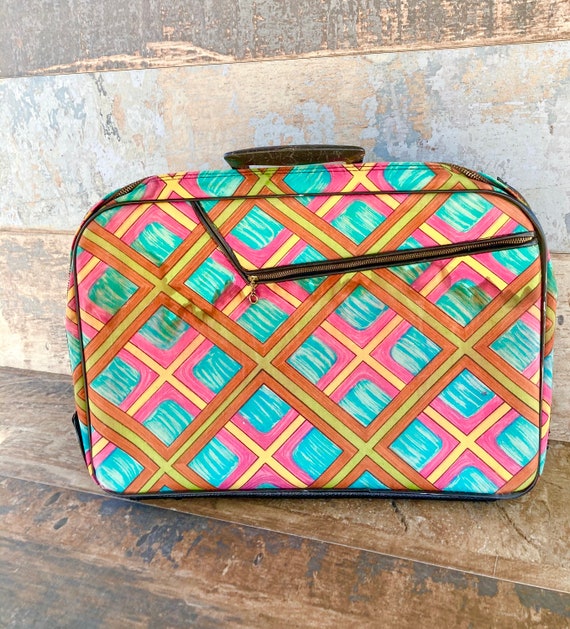 Old fashioned sales style suitcase
