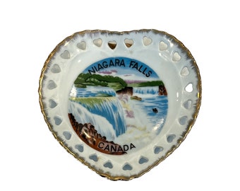 Vintage heart shaped Niagara Falls Souvenir Plate - Vintage Souvenir - Niagara Falls