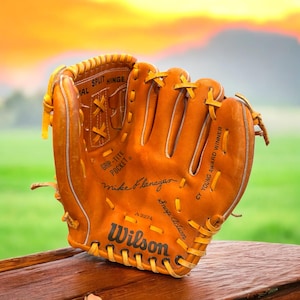 Vintage Junior Size Baseball Glove - Vintage Baseball Mitt - Mike Flanagan Autograph Model - Wilson Brand Baseball Glove