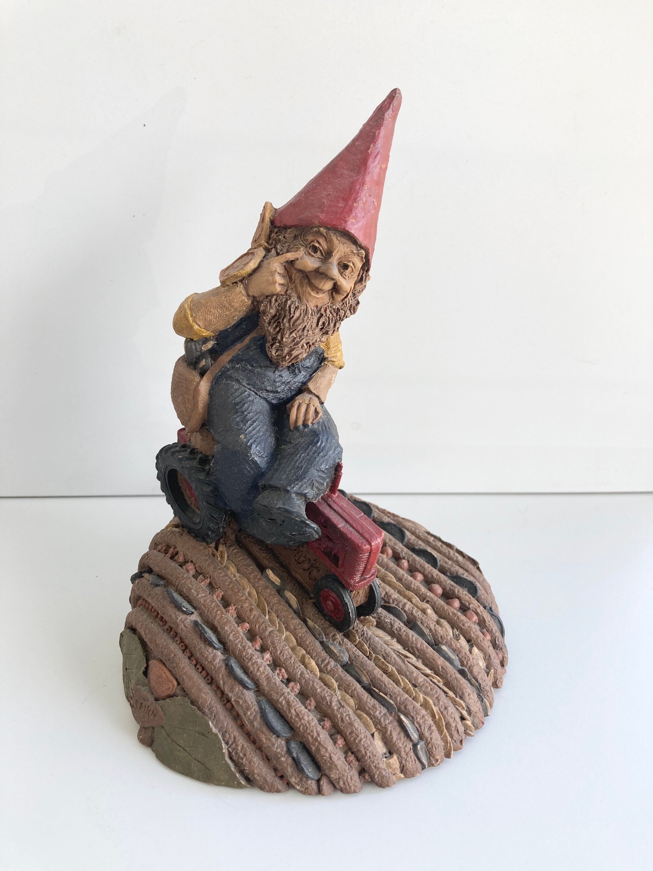 Tom Clark Gnomes Website - kv9n0tn