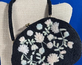 Vintage collectible hand bag Glass beaded purse nostalgia accessories