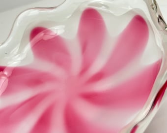 1955 Flygsfors art studio glass rare sgnd Kedelv hand crafted blown encased white hot pink petal swirl MCM modern Swedish, 6.25" x 1.25" hi