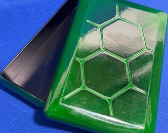 green lacquer box 8 x 5.25" rare honeycomb MCM motif vintage Japan style