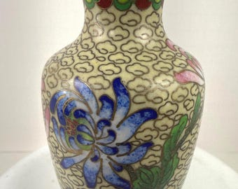 Vintage cloisonne bottle vase, Chinese hand crafted detail mini heirloom luxe 3"