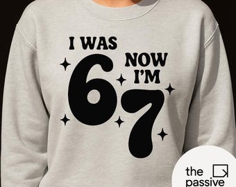 I Was 6 Now I'm 7, png • Retro gewaagde verjaardagsafbeelding • Minimalistisch zwart ontwerp 67 • Trendy digitale download TikTok • Verjaardagsshirt voor kinderen, kinderverjaardag png