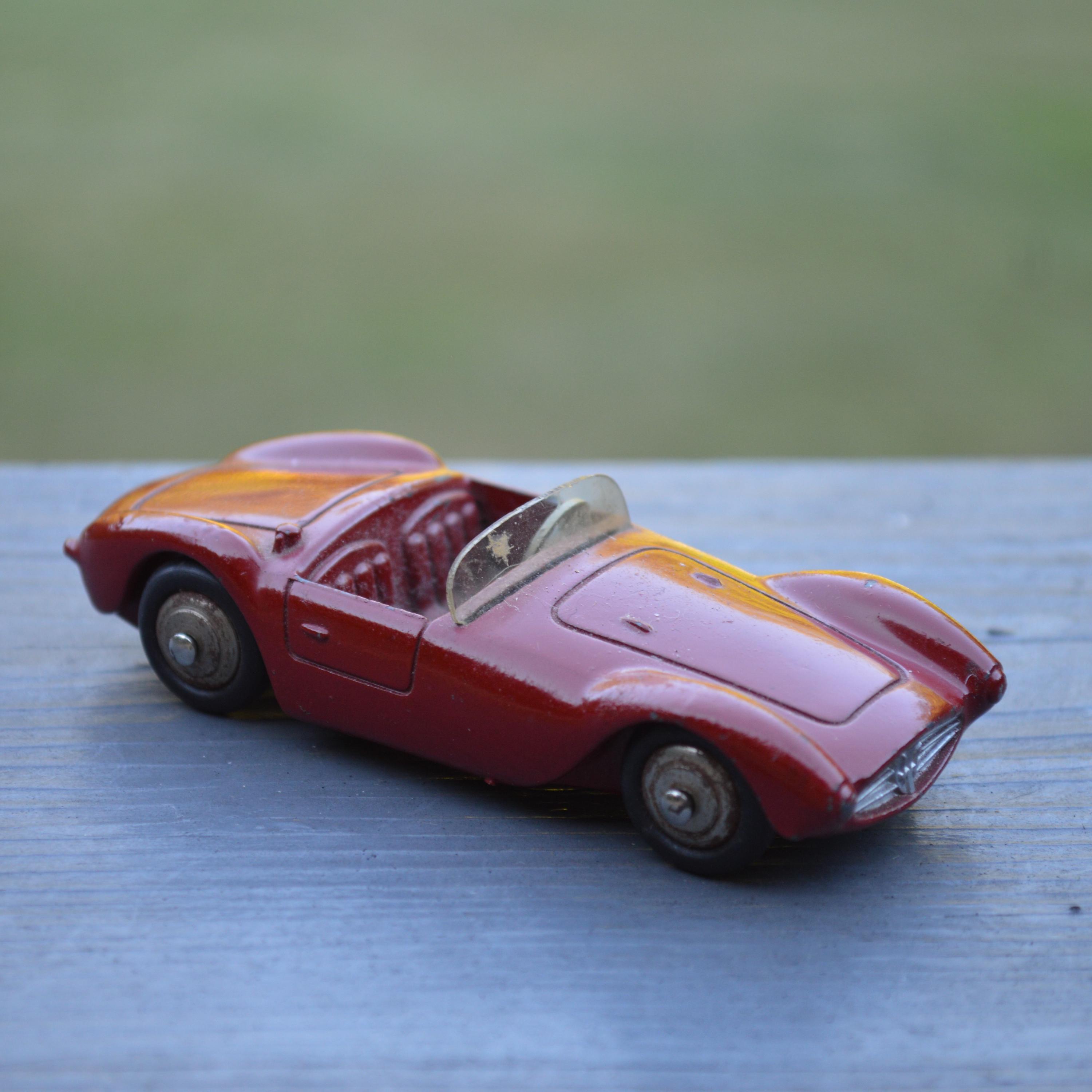 Voiture Miniature Dinky Toys Meccano Maserati 2000 Sport Réf. 22A - Échelle 1:43, Occasion, Made In France