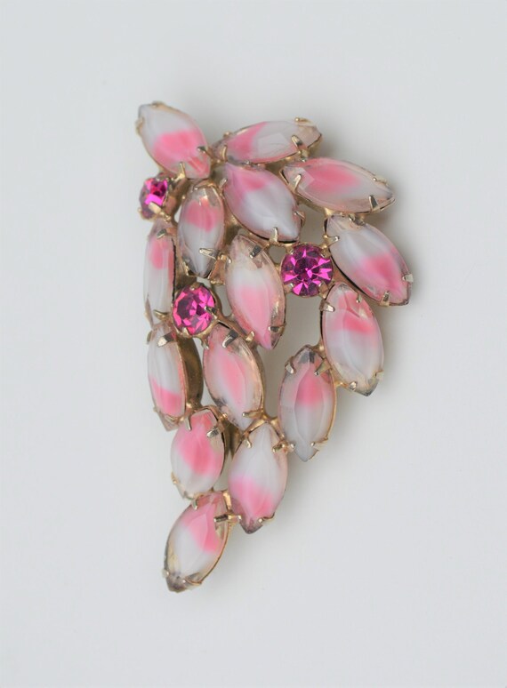 Vintage Stylized Leaf Brooch Pink and White Navet… - image 6