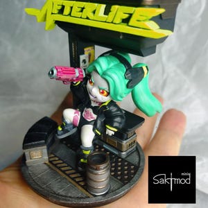 Neon-Haired Punk Fighter Girl (Chibi version) - High-Quality Resin Figure