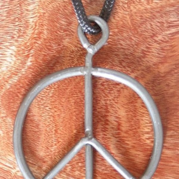 Original 1969 Woodstock Festival Concert Peace Sign, facts