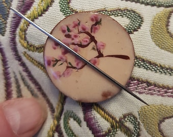 handmade ceramic pottery needleminder handpainted flower design