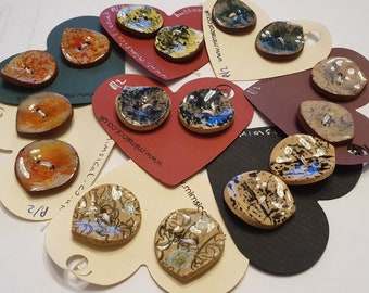 Handmade large ceramic button - single or mixed set of 8 medium petal pottery button, handpainted multiple colours button C30
