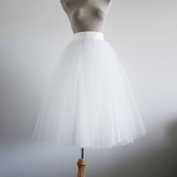 Gonna in tulle bianco. Gonna in tulle. Gonna in tulle da sposa. Gonna da sposa in tulle. Matrimonio con gonna in tulle. Gonna in tulle da donna. Gonna Tutu donna. Gonna Tutu