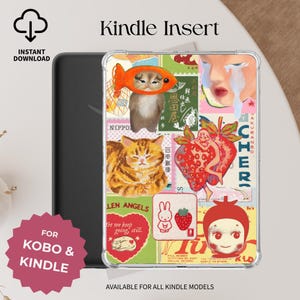 Könnte beinhalten: Eine transparente Kindle-Hülle mit einem Collage-Design mit Katzenillustrationen, Erdbeeren und japanischem Text. Der Einsatz ist für Kobo- und Kindle-Modelle konzipiert. Die Wörter "Kindle Insert" und "Instant Download" sind sichtbar.