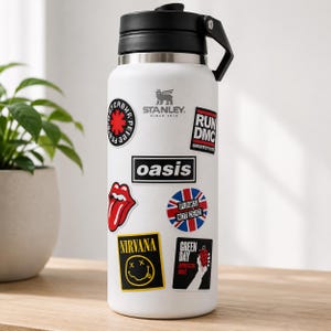 100 st rockbandklistermärken, vattentäta vinyldekaler för laptop, vattenflaska, gitarr, skateboard och bagage, pop metal punk bild 8