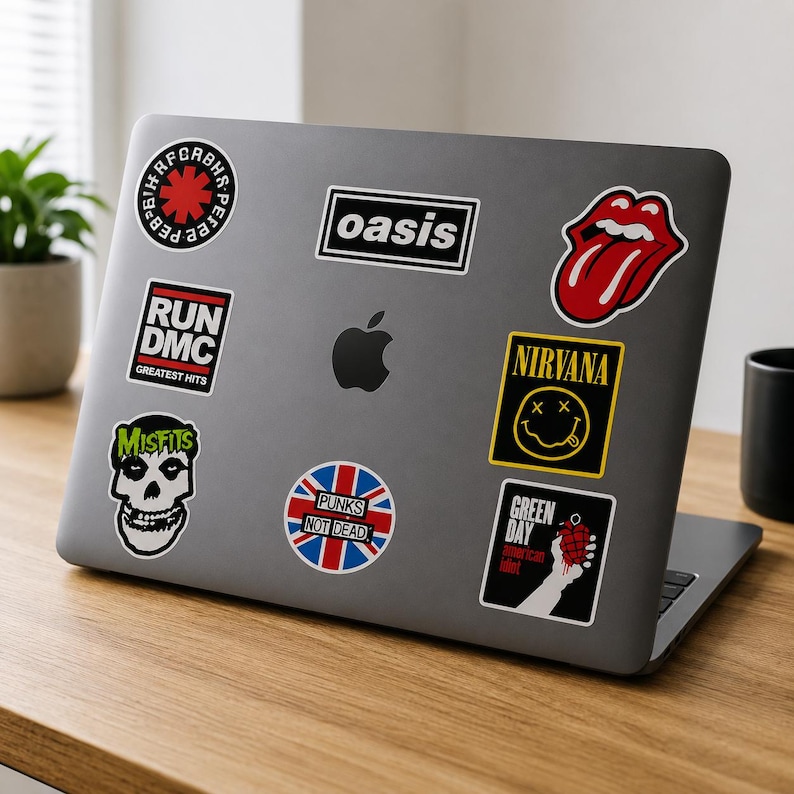 100 st rockbandklistermärken, vattentäta vinyldekaler för laptop, vattenflaska, gitarr, skateboard och bagage, pop metal punk bild 7
