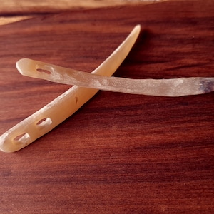 Horn needles, needles for needle binding, cattle horn needles