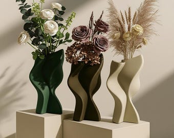 Wobbly Vase – Minimalist Decorative Flower Vase for Home, Shelf & Table Decor