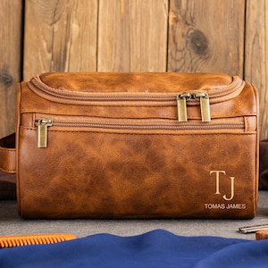 Trousse de toilette en cuir pour homme personnalisée, cadeau garçon d'honneur, kit Dopp pour lui, accessoire en cuir pour homme, cadeau d'anniversaire, cadeau de Noël pour homme