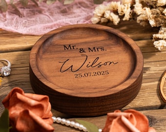 Personalized Round Wood Ring Dish, Gift for Her, Engagement Ring Holder, Wedding Ring Dish, Wedding Gift, Newlywed Gifts, Anniversary Gifts
