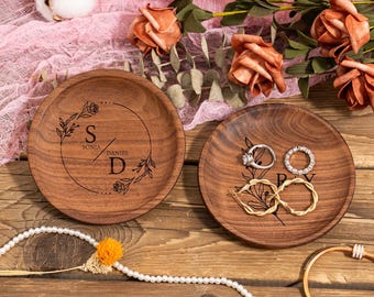 Personalized Ring Dish, Engagement Gifts, Wedding Ring Dish, Custom Jewelry Dish, Wood Ring Holder, Engagement Ring Dish, Anniversary Gifts