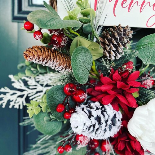 Winter cranberry wreath | Christmas wreath | Flocked pine cones shops wreath