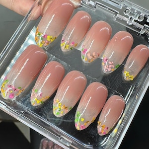 Pastel Pink Flower Nails, Handmade Nail Set, Press-On Nails with Floral Tips, Pink Floral Nails, Flower Tip Nails, Floral Press On Nails