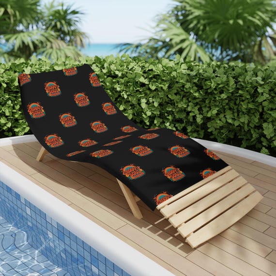 Groovy Soul Retro Sunburst pattern Beach Towel | Black