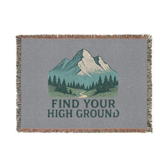 Mountain Lodge Pattern Woven Blanket | Scenic Peak Repeat Design