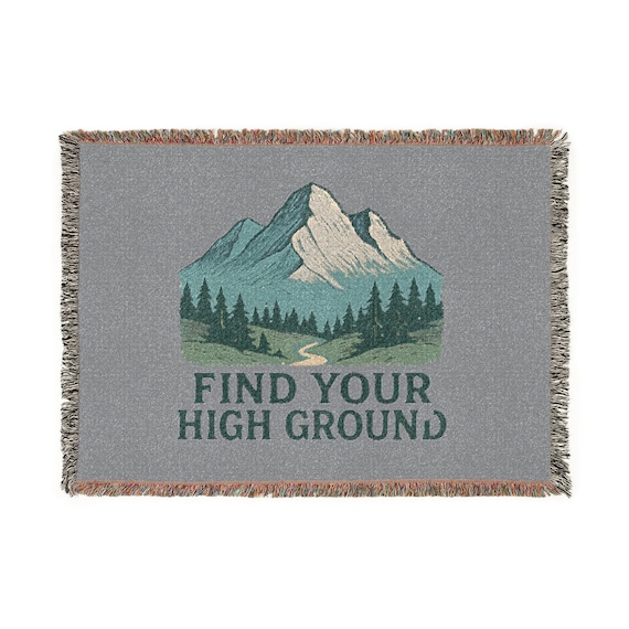 Mountain Lodge Pattern Woven Blanket | Scenic Peak Repeat Design