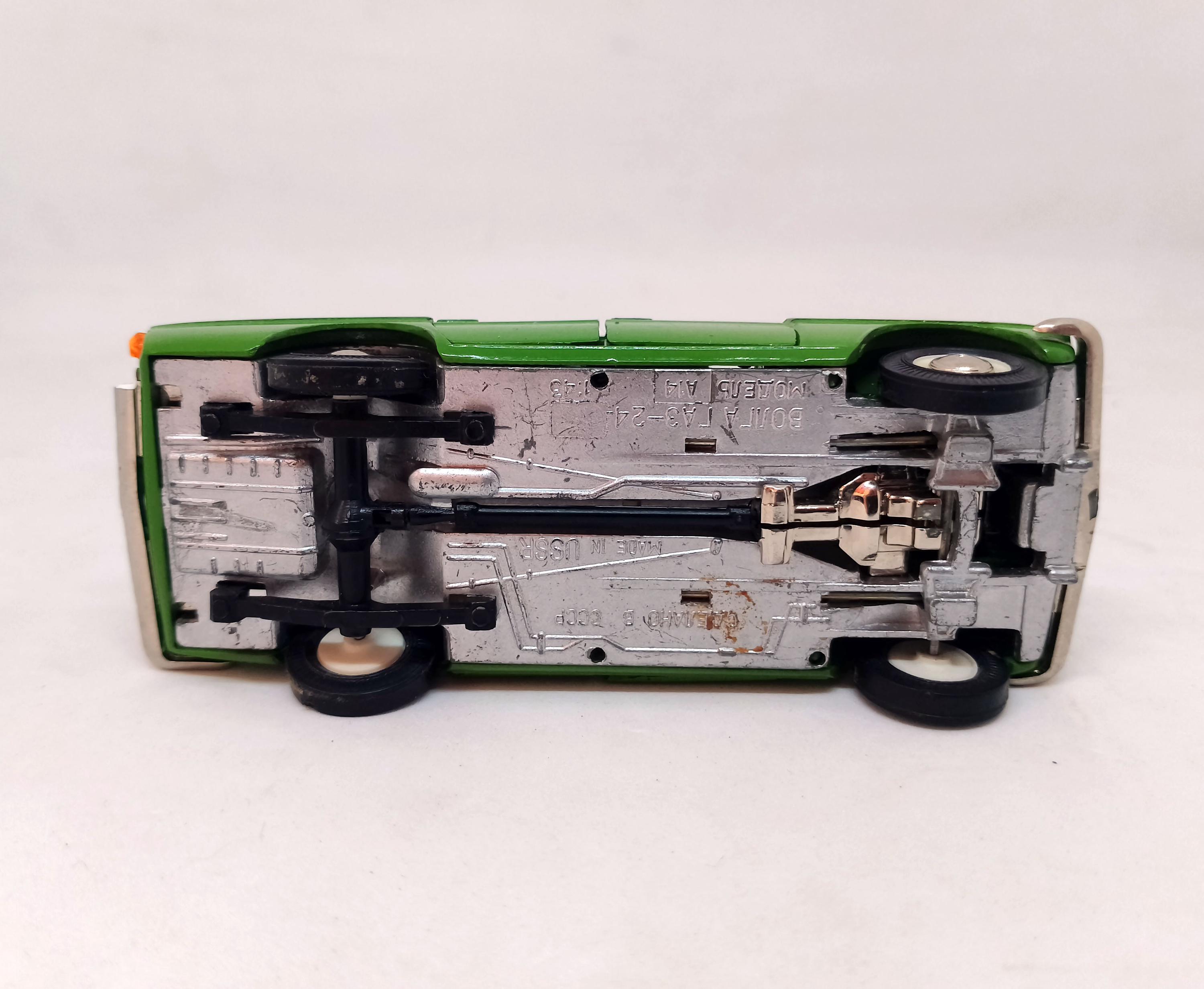 Vintage USSR Diecast Car GAZ-24 